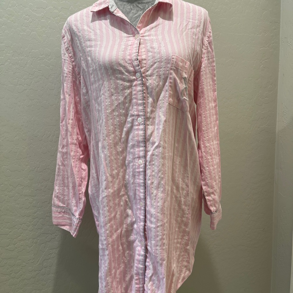 Victoria’s Secret Women’s Medium Night Shirt